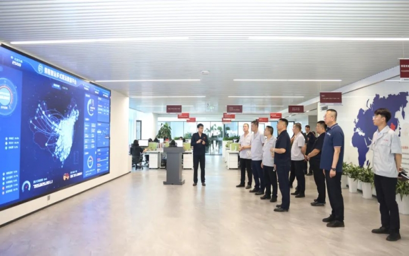 遷安市九江煤炭儲(chǔ)運(yùn)有限公司總經(jīng)理繆汝學(xué)一行到榮程集團(tuán)座談交流