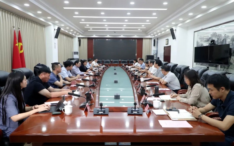 周波接待天津榮程祥泰投資控股集團(tuán)有限公司、天津東疆綜合保稅區(qū)、天津市海河產(chǎn)業(yè)基金管理有限公司負(fù)責(zé)人一行